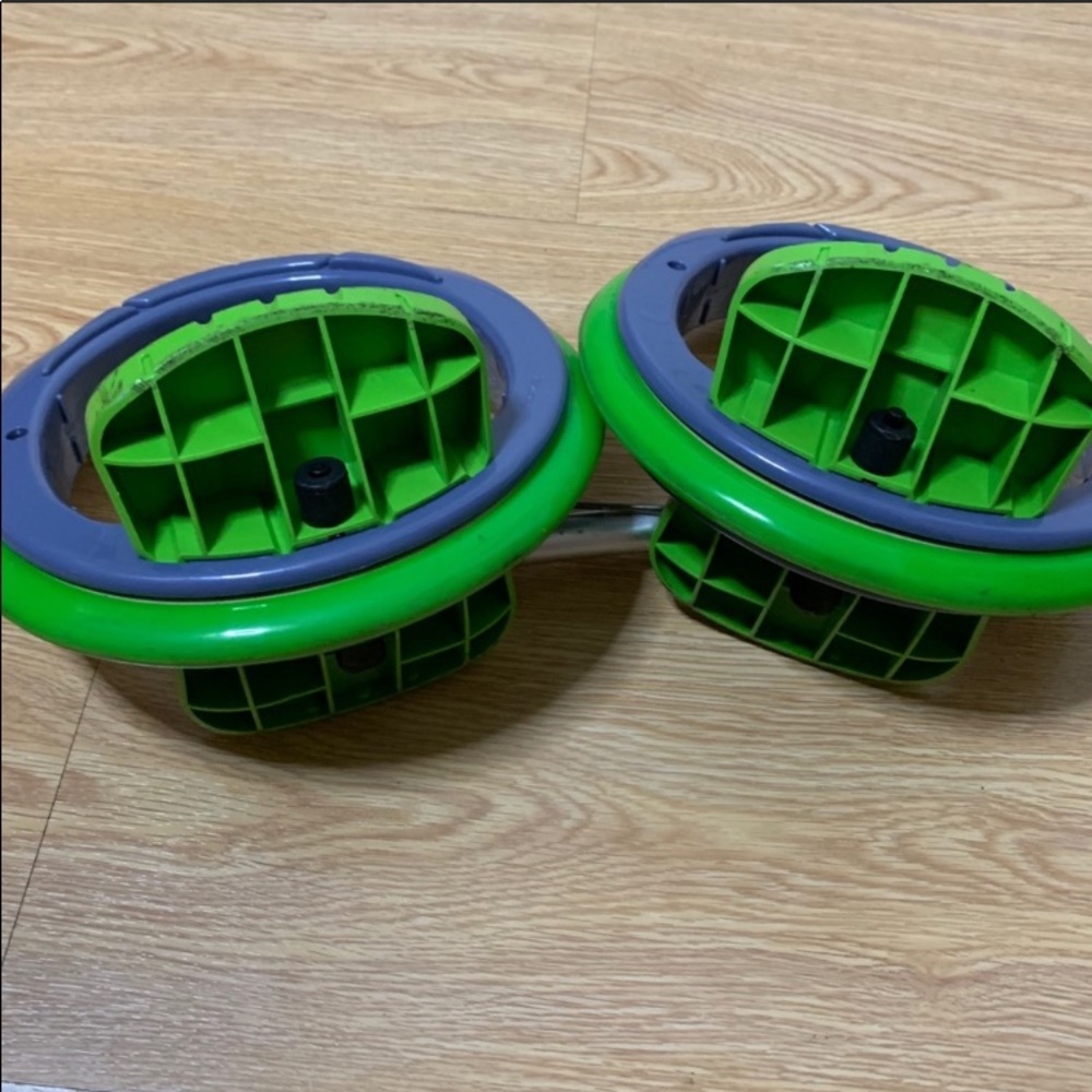 Skates